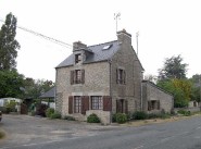 City / village house Saint Carne