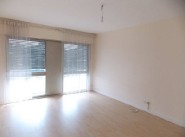 Purchase sale three-room apartment Chateaulin